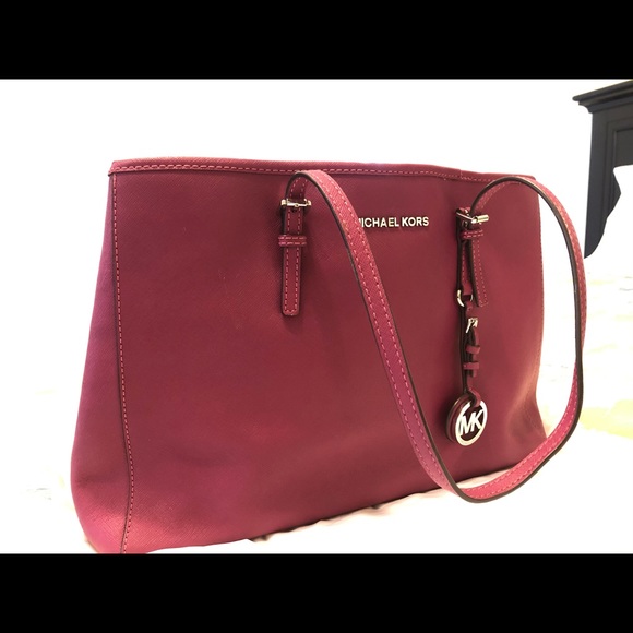 Michaels Kors tote - Picture 2 of 6